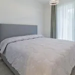 Ferienhaus Wave Island! Luxury A - Piscina E Park Free! Lido di Jesolo